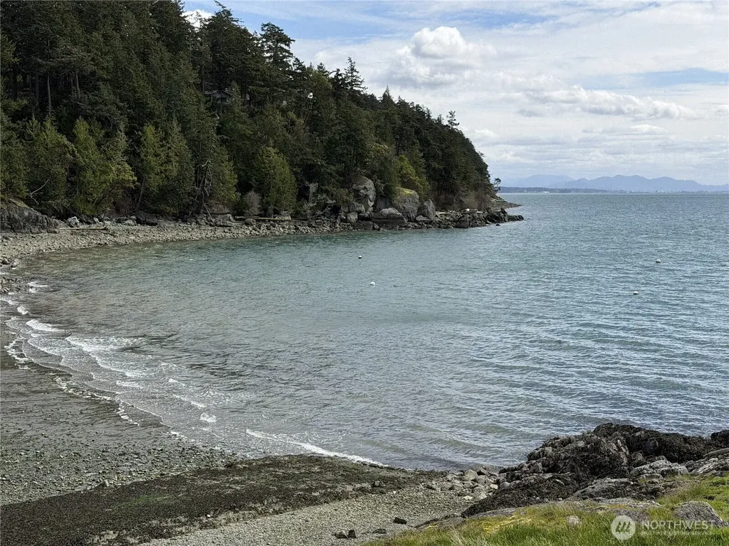 7670 Holiday Boulevard Anacortes WA 98221