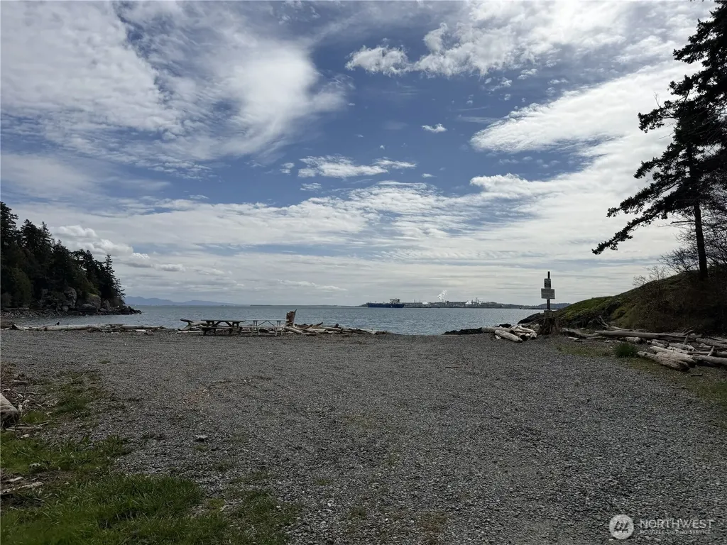 7670 Holiday Boulevard Anacortes WA 98221