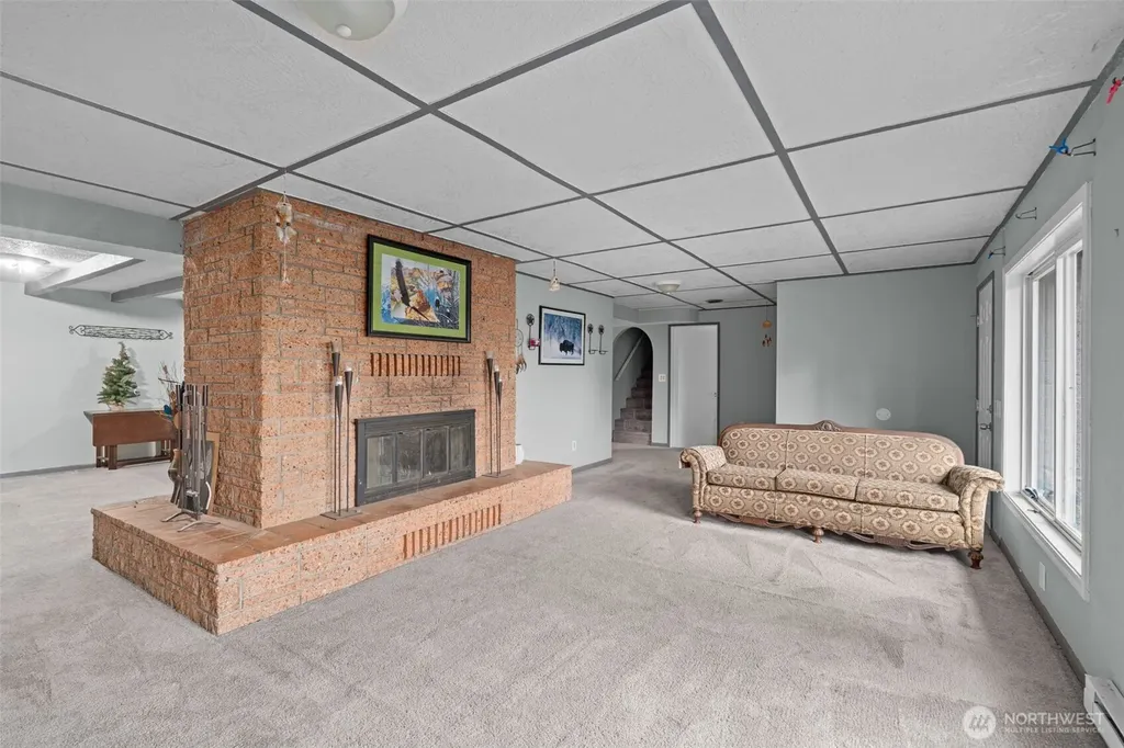 105 Island View Lane Kelso WA 98626