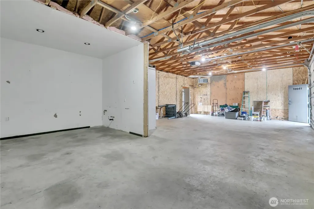 10041 15th Avenue SW Seattle WA 98146