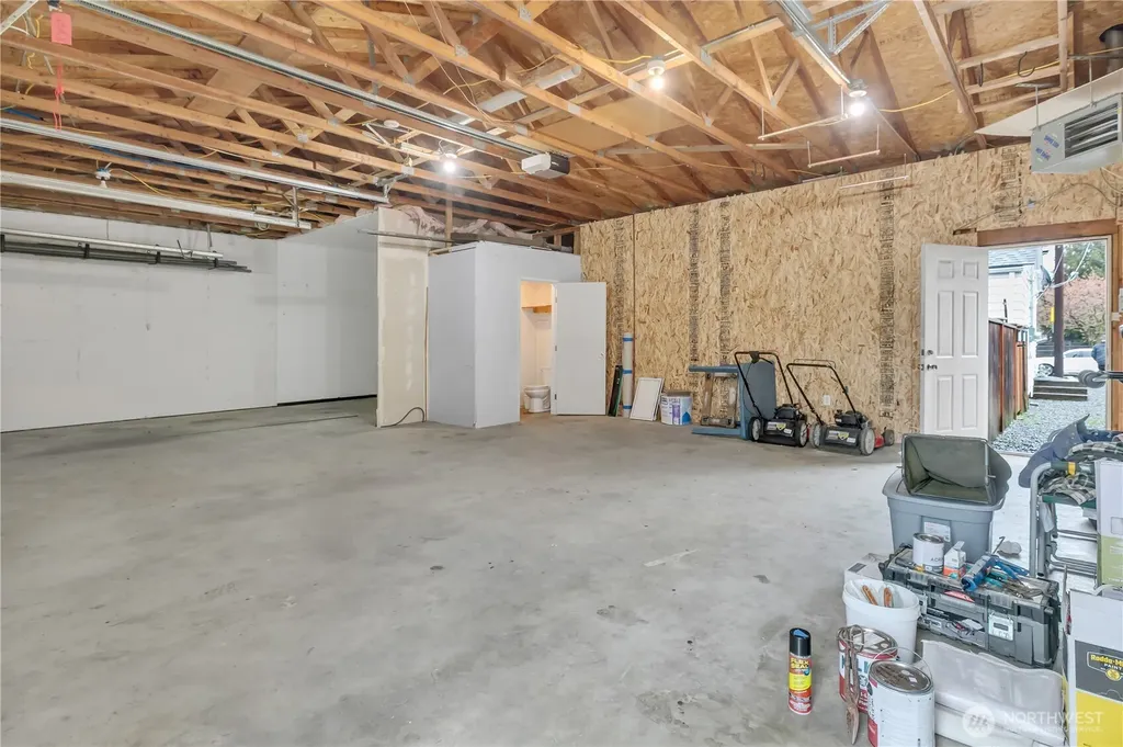 10041 15th Avenue SW Seattle WA 98146