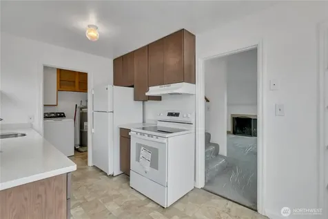 10041 15th Avenue SW Seattle WA 98146
