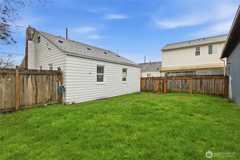 10041 15th Avenue SW Seattle WA 98146