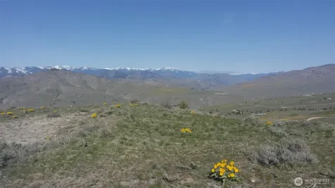 31 Cowboy Road Methow WA 98834