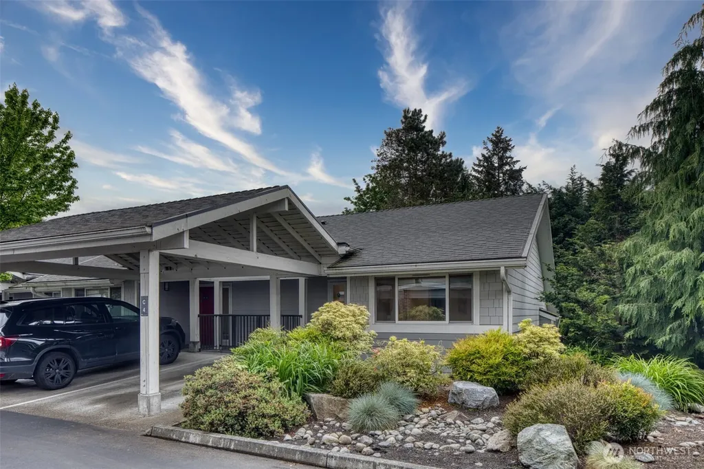 15208 NE 8th Street Bellevue WA 98007