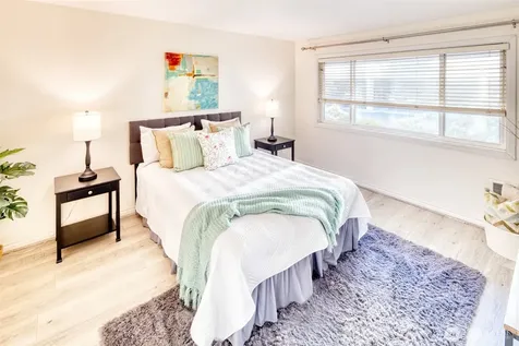 15208 NE 8th Street Bellevue WA 98007