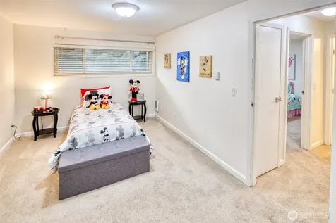 15208 NE 8th Street Bellevue WA 98007