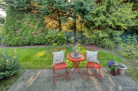 15208 NE 8th Street Bellevue WA 98007