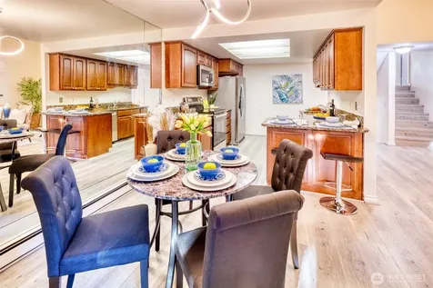 15208 NE 8th Street Bellevue WA 98007
