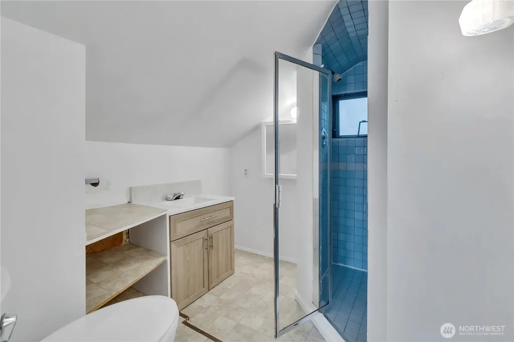 10041 15th Avenue SW Seattle WA 98146