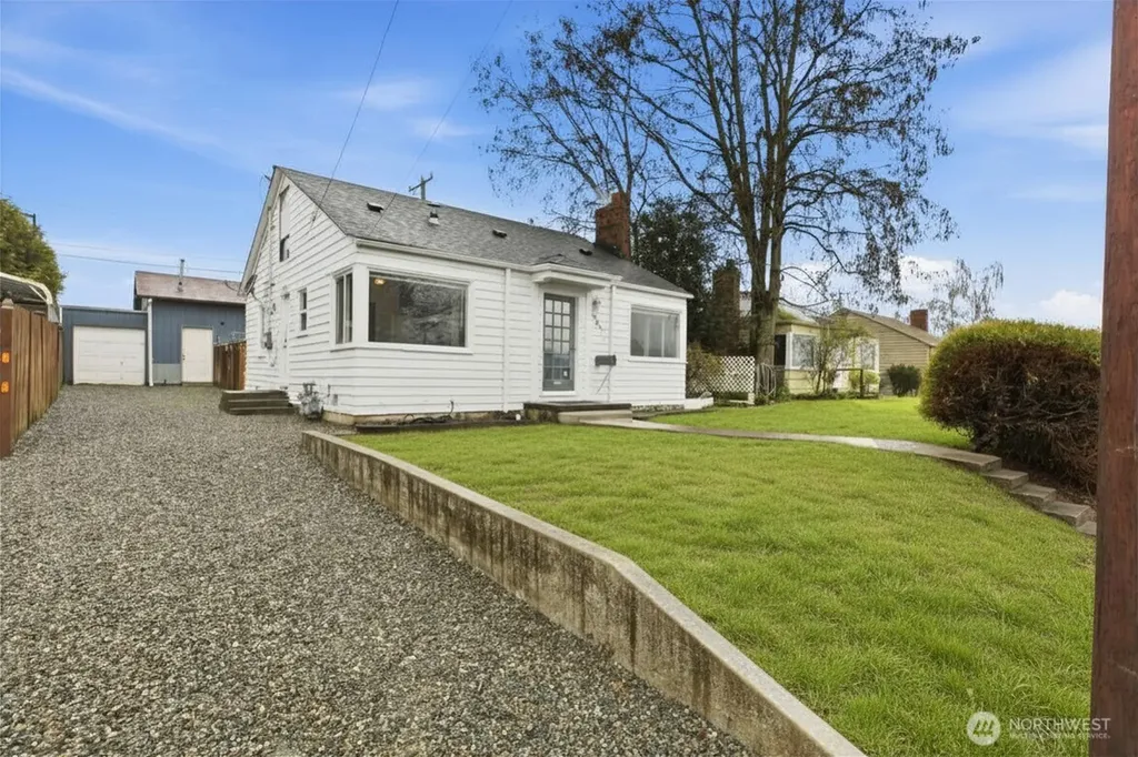 10041 15th Avenue SW Seattle WA 98146