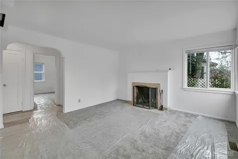 10041 15th Avenue SW Seattle WA 98146