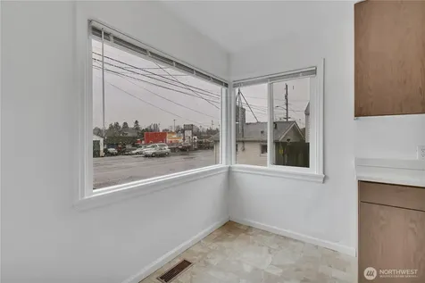 10041 15th Avenue SW Seattle WA 98146