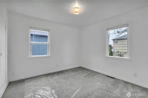 10041 15th Avenue SW Seattle WA 98146