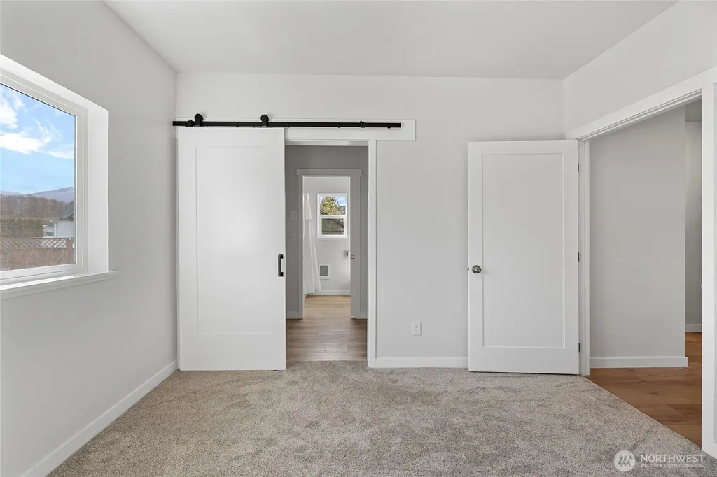 24578 Wicker Road Sedro Woolley WA 98284
