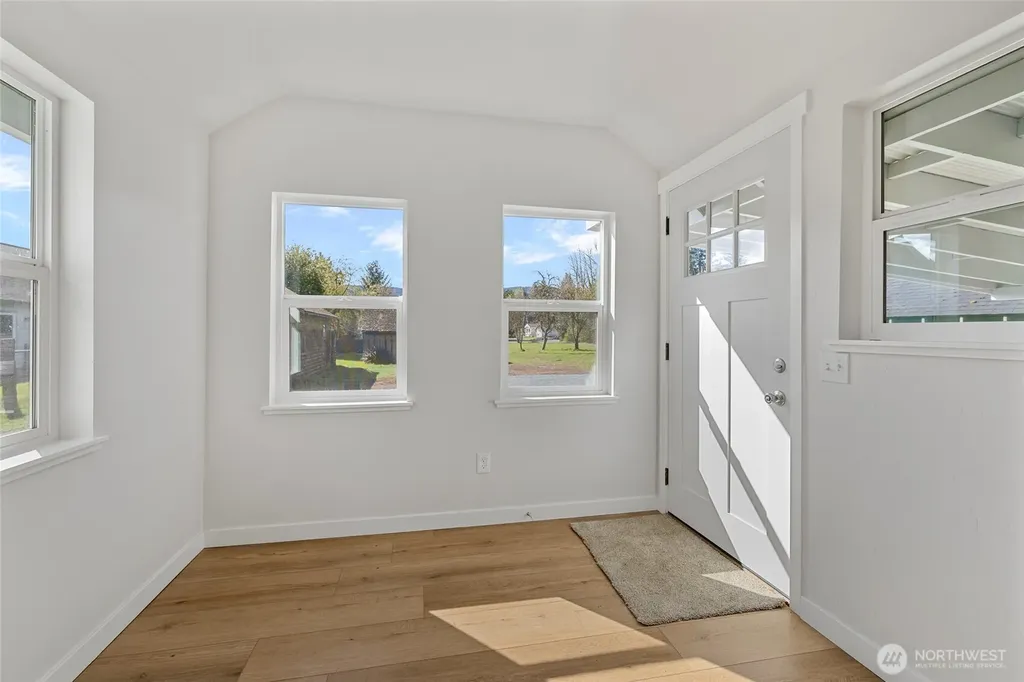 24578 Wicker Road Sedro Woolley WA 98284