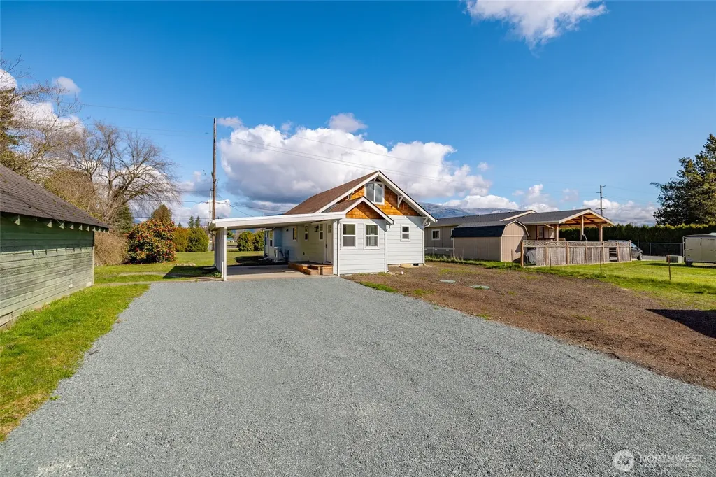 24578 Wicker Road Sedro Woolley WA 98284