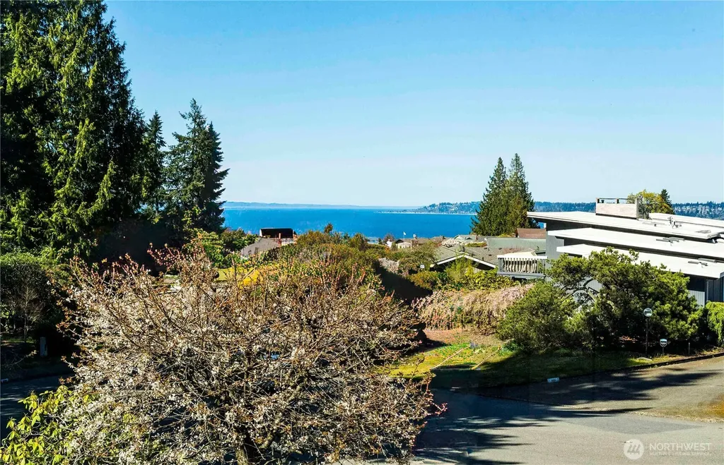 741 S 295th Place Federal Way WA 98003