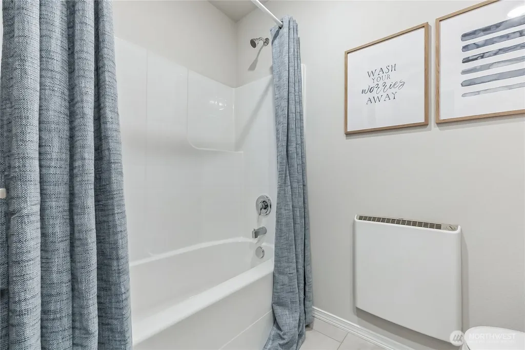 34140 Emerald Ridge Avenue SE Black Diamond WA 98010