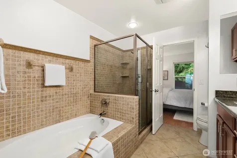 3835 25th Avenue W Seattle WA 98199