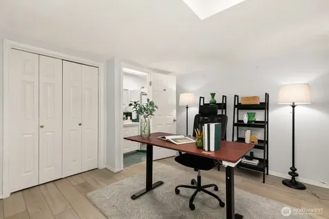 3835 25th Avenue W Seattle WA 98199