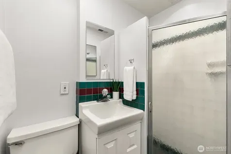 3835 25th Avenue W Seattle WA 98199