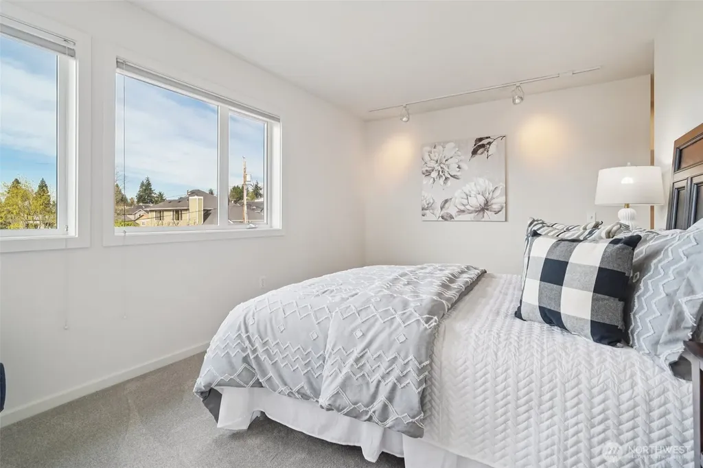 1017 N 31st Street Renton WA 98056