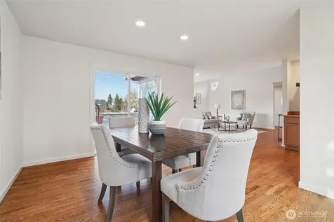 1017 N 31st Street Renton WA 98056
