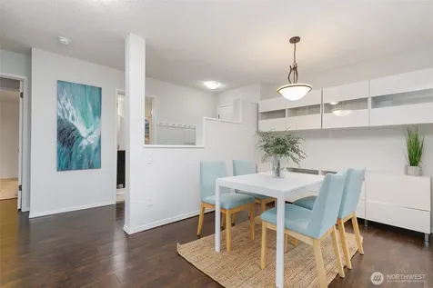 7930 SE 34th Street Mercer Island WA 98040