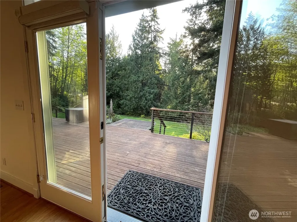 8456 Landing Lane SE Port Orchard WA 98367