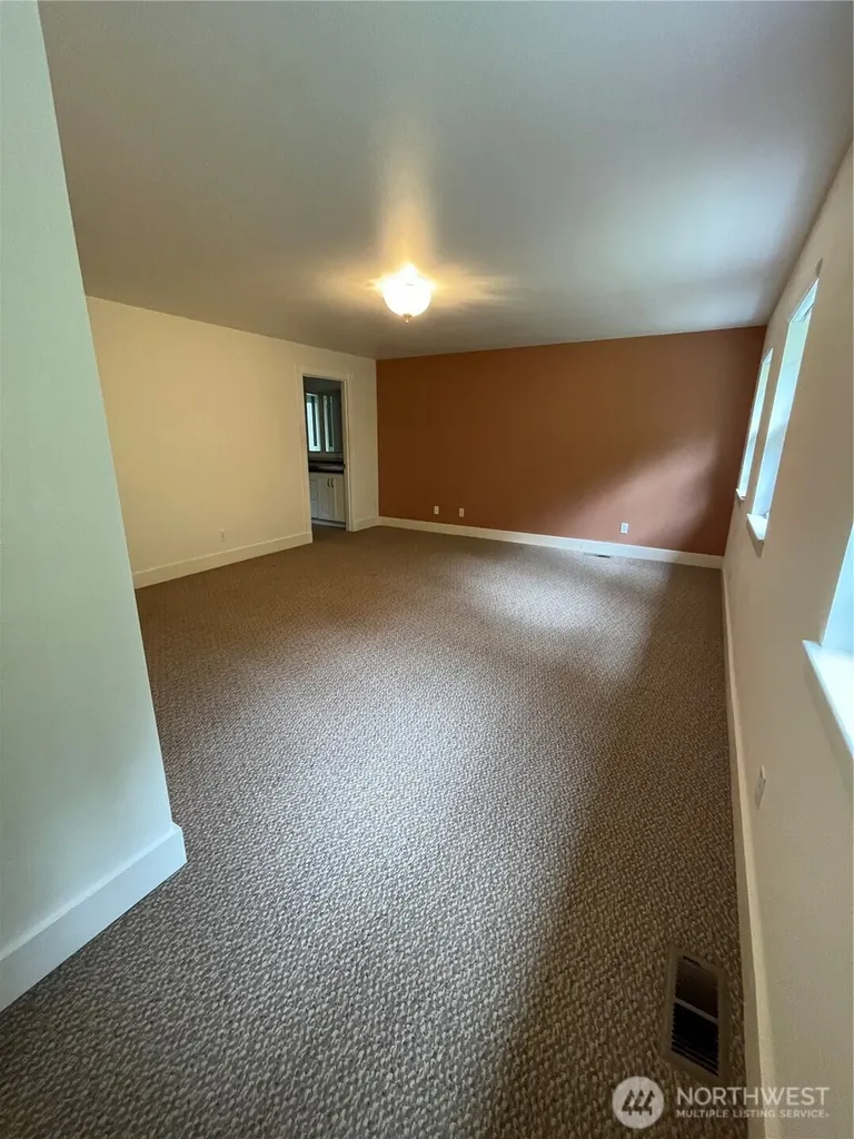 8456 Landing Lane SE Port Orchard WA 98367