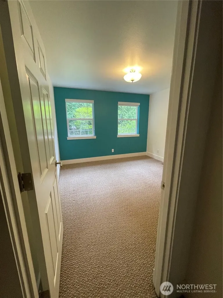 8456 Landing Lane SE Port Orchard WA 98367