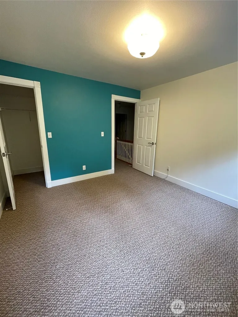 8456 Landing Lane SE Port Orchard WA 98367