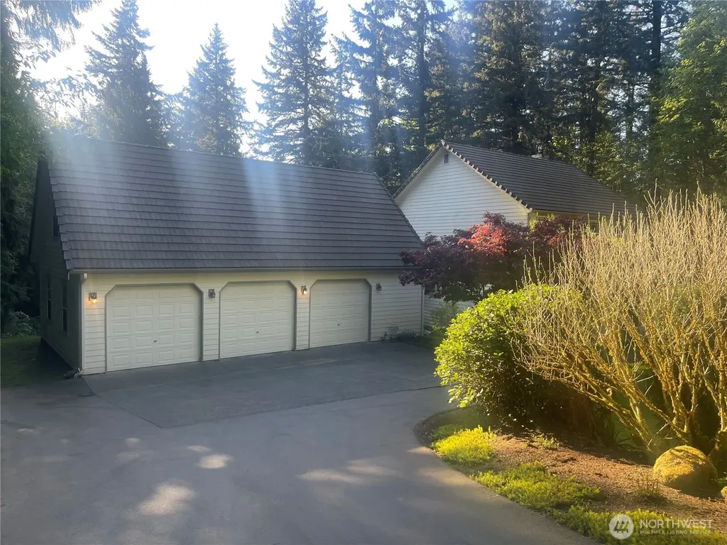 8456 Landing Lane SE Port Orchard WA 98367