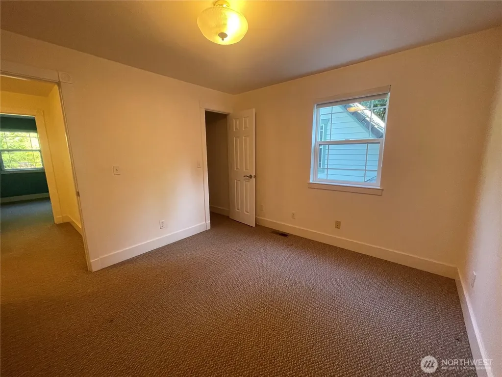 8456 Landing Lane SE Port Orchard WA 98367