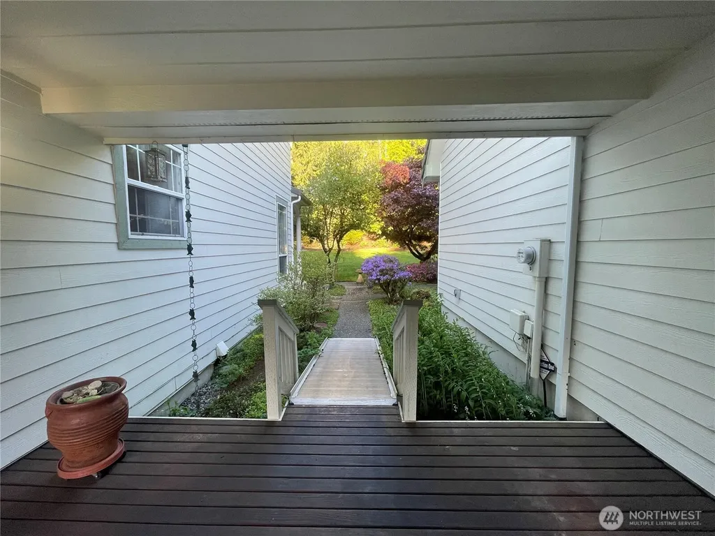 8456 Landing Lane SE Port Orchard WA 98367