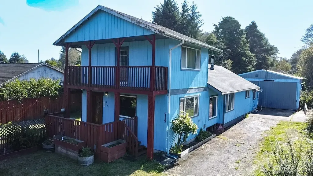 715 Copalis Beach Road Copalis Beach WA 98535