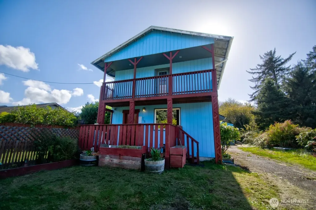 715 Copalis Beach Road Copalis Beach WA 98535