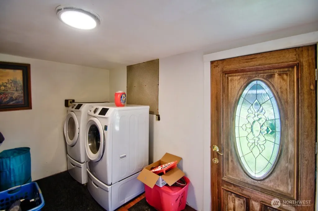 715 Copalis Beach Road Copalis Beach WA 98535