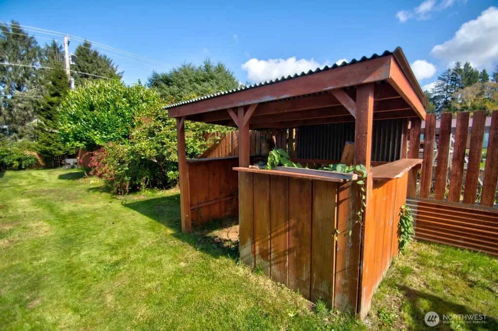 715 Copalis Beach Road Copalis Beach WA 98535