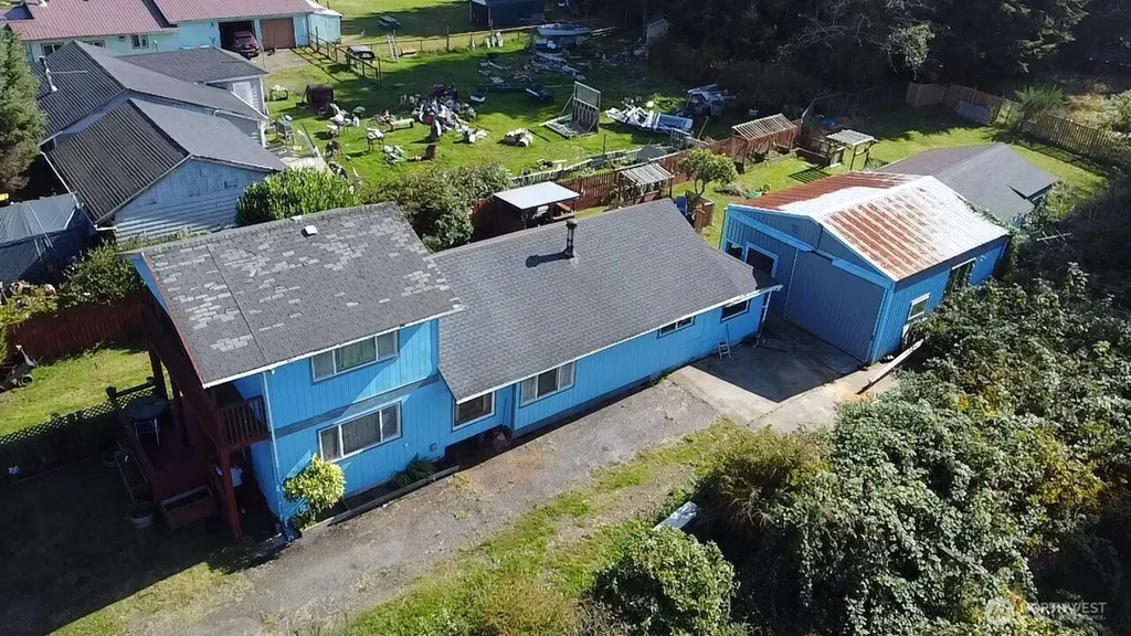 715 Copalis Beach Road Copalis Beach WA 98535