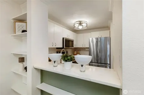 2244 13th Ave W Seattle WA 98119