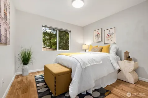 7600 SE 29th Street Mercer Island WA 98040