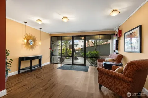 7600 SE 29th Street Mercer Island WA 98040