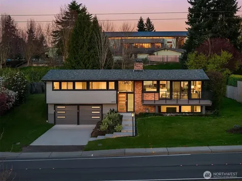 2032 123rd Avenue SE Bellevue WA 98005
