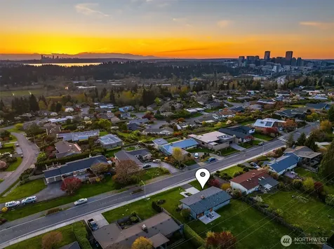 2032 123rd Avenue SE Bellevue WA 98005