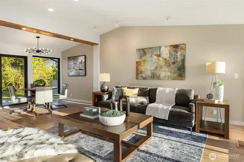 2032 123rd Avenue SE Bellevue WA 98005