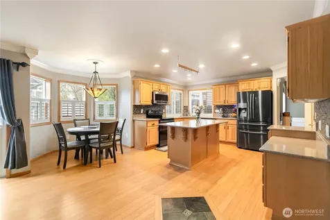 3918 Norpoint Way NE Tacoma WA 98422