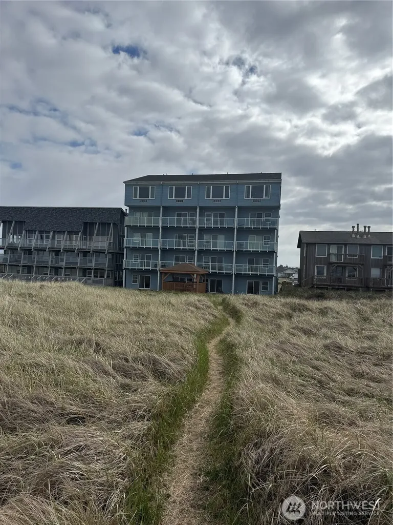 1307 Ocean Shores Blvd Boulevard SW Ocean Shores WA 98569