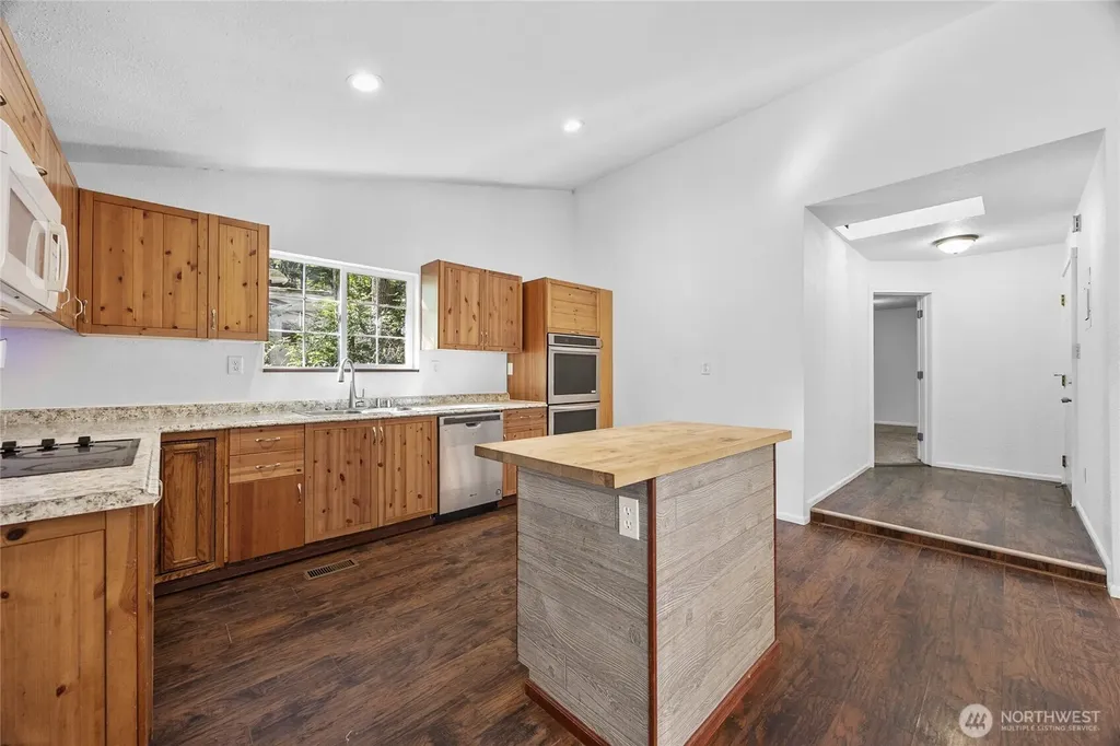 19108 2nd Street NW Lakebay WA 98349